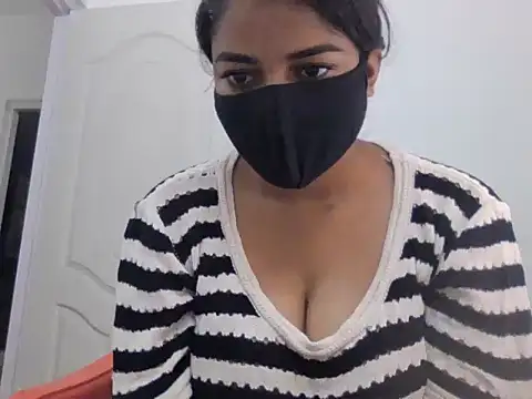 Little toy girl online show from November 7, 4:56 am