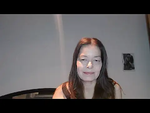 Snapshot of SexySarah177 chatting on December 31, 8:23 pm SexySarah177 online show from December 31, 8:23 pm