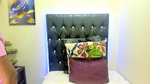 Toxicfantasy4u online show from September 26, 4:00 pm