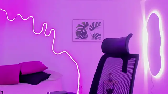 Cherrydollxx online show from October 7, 11:40 am