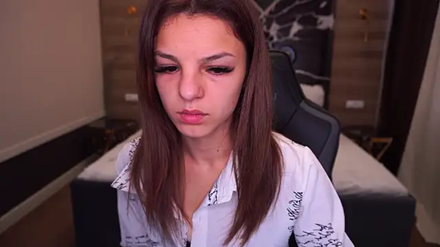 AnitaBambie online show from October 10, 5:39 am