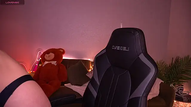 AnitaBambie online show from February 11, 7:13 am