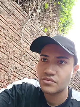 Snapshot of novinho_safado__ chatting on April 29, 1:15 pm novinho safado online show from April 29, 1:15 pm