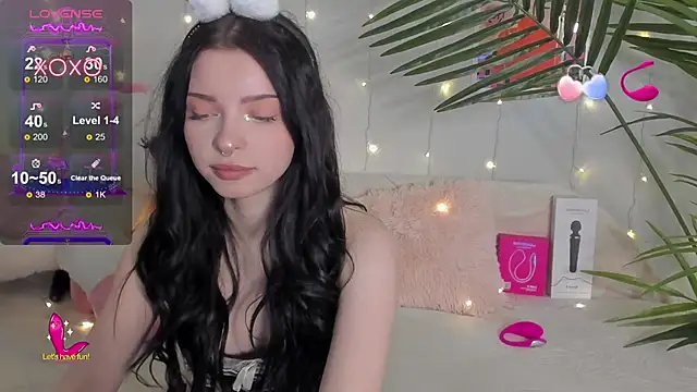 BlackyLii online show from December 14, 1:22 am