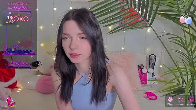 Snapshot of BlackyLii chatting on January 14, 12:49 am BlackyLii online show from January 14, 12:49 am