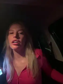 Chloemillerrxx online show from September 18, 9:17 pm