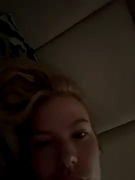 Chloemillerrxx online show from September 19, 3:56 pm