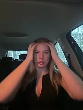 Chloemillerrxx online show from February 5, 4:11 pm