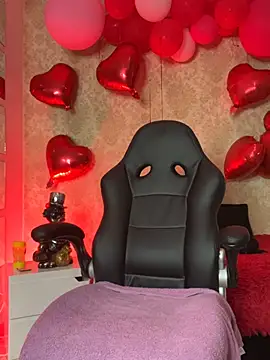 Snapshot of MorenaLush_Eup chatting on March 8, 1:03 am MorenaLush Eup online show from March 8, 1:03 am