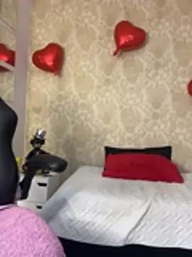 Snapshot of MorenaLush_Eup chatting on March 29, 2:11 am MorenaLush Eup online show from March 29, 2:11 am