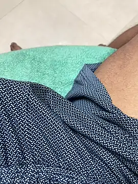 Johncockhot13690 online show from September 23, 7:39 pm