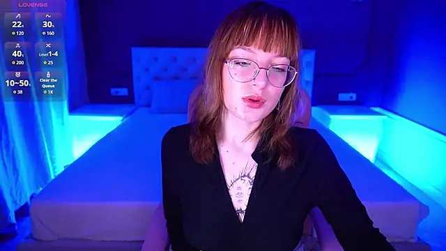 Pixie Peachh online show from November 28, 2:09 pm