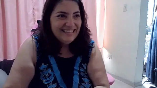 Snapshot of lina_maria99 chatting on May 30, 12:35 pm lina maria99 online show from May 30, 12:35 pm