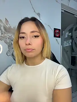 LanaMills  online show from May 15, 5:25 am