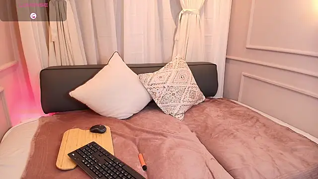 Snapshot of Nahomi_key_ chatting on September 25, 8:01 pm Nahomi key online show from September 25, 8:01 pm