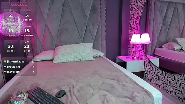 Snapshot of Nahomi_key_ chatting on October 19, 8:15 am Nahomi key online show from October 19, 8:15 am