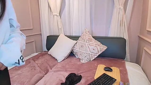 Snapshot of Nahomi_key_ chatting on October 23, 7:45 pm Nahomi key online show from October 23, 7:45 pm