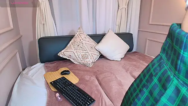 Snapshot of Nahomi_key_ chatting on October 31, 11:33 am Nahomi key online show from October 31, 11:33 am