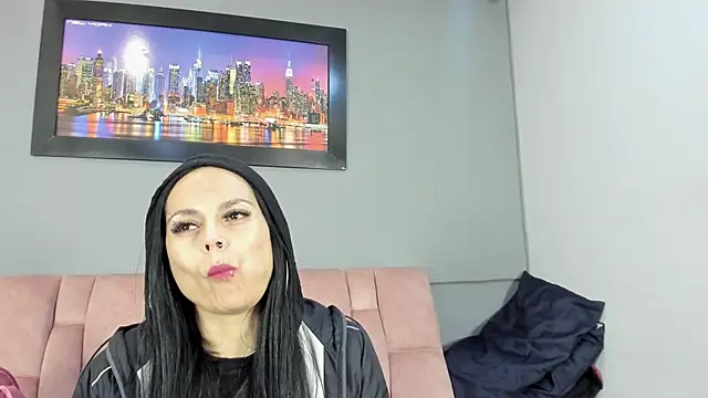 CharlotteCottin online show from May 12, 11:18 am