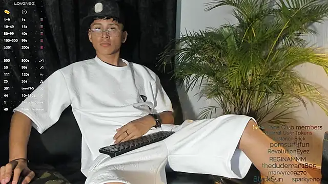 Daddy Darcks online show from October 4, 4:32 am