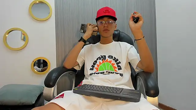 Daddy Darcks online show from October 16, 7:15 pm