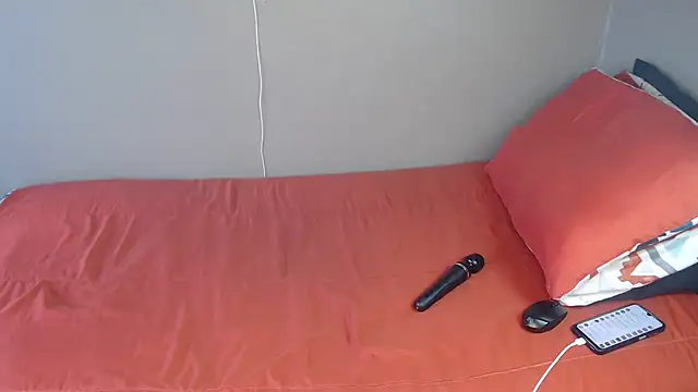 Lunalee online show from October 31, 2:29 pm