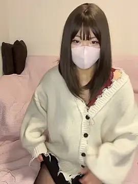 Snapshot of reina_00121 chatting on February 9, 12:14 am reina 00121 online show from February 9, 12:14 am