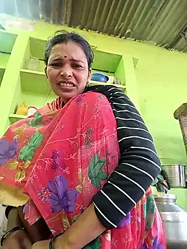 Snapshot of Hot_Kajal5 chatting on November 4, 2:10 am Hot Kajal5 online show from November 4, 2:10 am