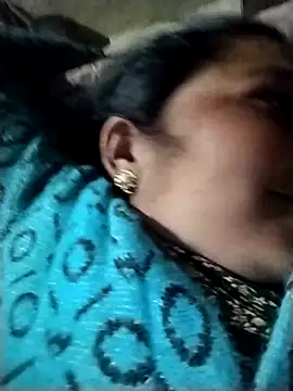 Snapshot of Hot_Kajal5 chatting on December 18, 1:00 am Hot Kajal5 online show from December 18, 1:00 am