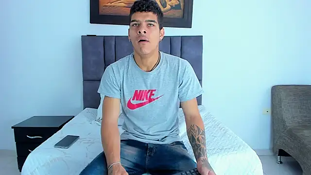 wyatt 3 online show from February 10, 7:18 pm