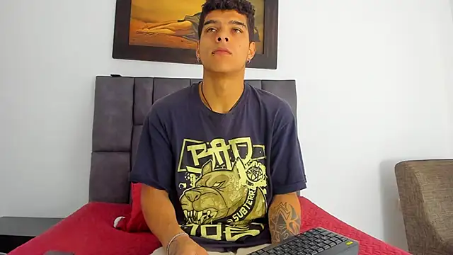 wyatt 3 online show from February 11, 12:32 pm