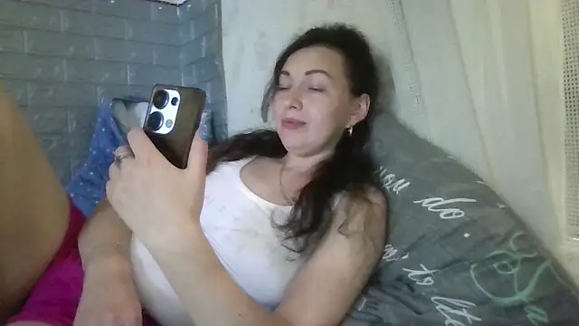 DanaNeon online show from May 22, 9:59 am
