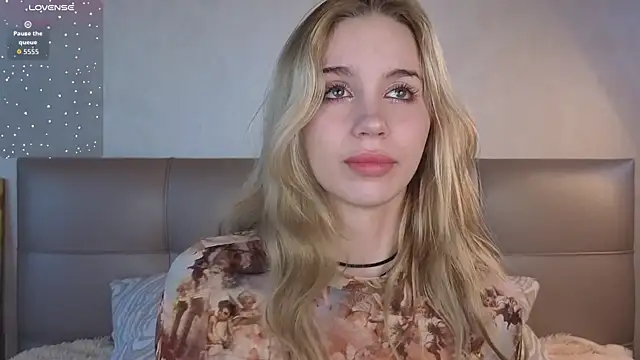 JaymieVigen online show from May 19, 3:13 am