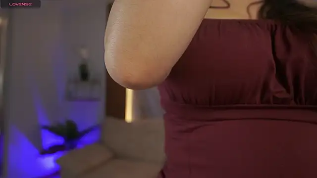 MilaCrave online show from December 20, 11:39 am