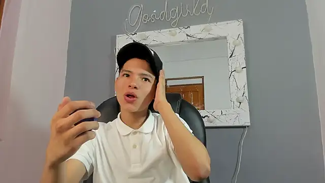 Snapshot of camillo_virgil chatting on September 30, 11:15 am camillo virgil online show from September 30, 11:15 am