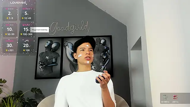 Snapshot of camillo_virgil chatting on October 18, 10:38 am camillo virgil online show from October 18, 10:38 am