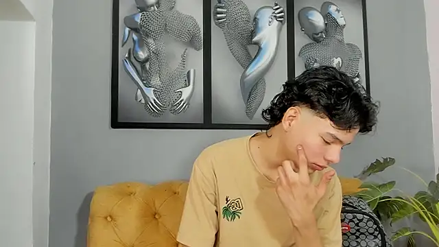 Snapshot of camillo_virgil chatting on October 27, 11:14 am camillo virgil online show from October 27, 11:14 am