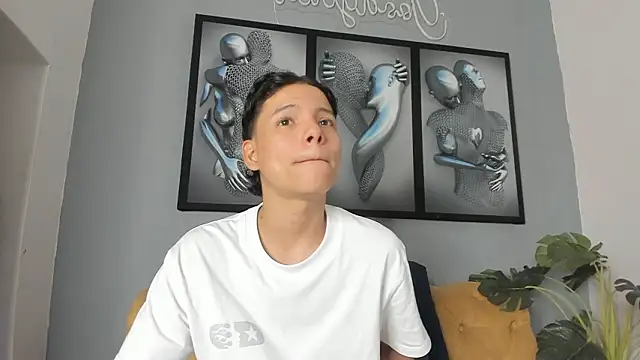 camillo virgil online show from February 4, 12:00 pm