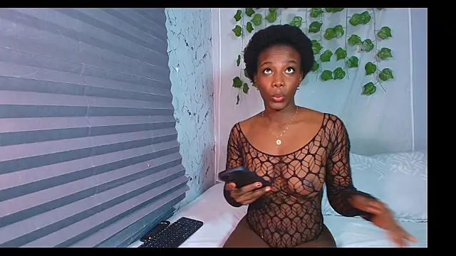 oshun 0 online show from February 2, 3:27 am