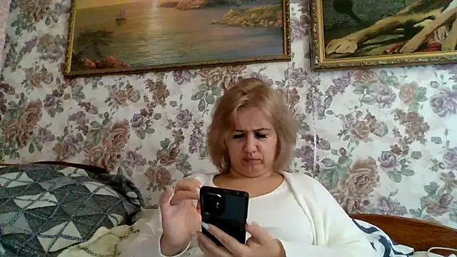 Snapshot of LustyyX chatting on October 6, 1:52 pm LustyyX online show from October 6, 1:52 pm