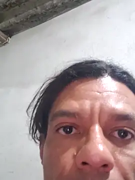 Snapshot of PAROQUI chatting on June 8, 12:03 am PAROQUI online show from June 8, 12:03 am