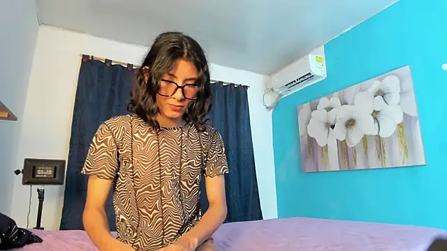 angel hasss online show from September 14, 2:44 am