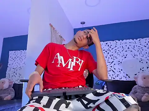 Adonis WB online show from September 30, 8:36 pm