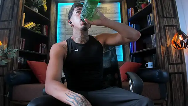 Donovan Desmond online show from September 9, 8:19 pm