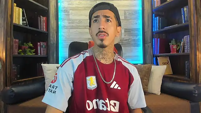 Donovan Desmond online show from October 14, 8:09 pm