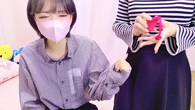 Azusa DoMybest online show from October 25, 6:43 am