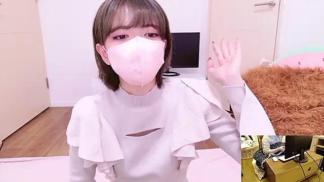 Azusa DoMybest online show from November 5, 3:17 am