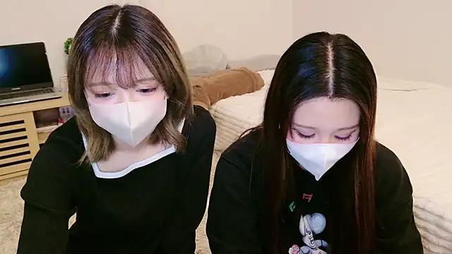 Azusa DoMybest online show from February 27, 9:20 am