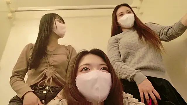 Azusa DoMybest online show from April 10, 10:09 am