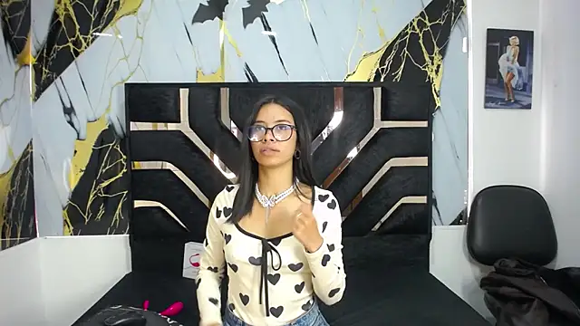 Miahotcs1 online show from February 10, 2:10 pm